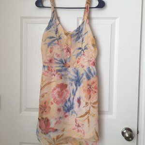 Pretty floral dress with buttons